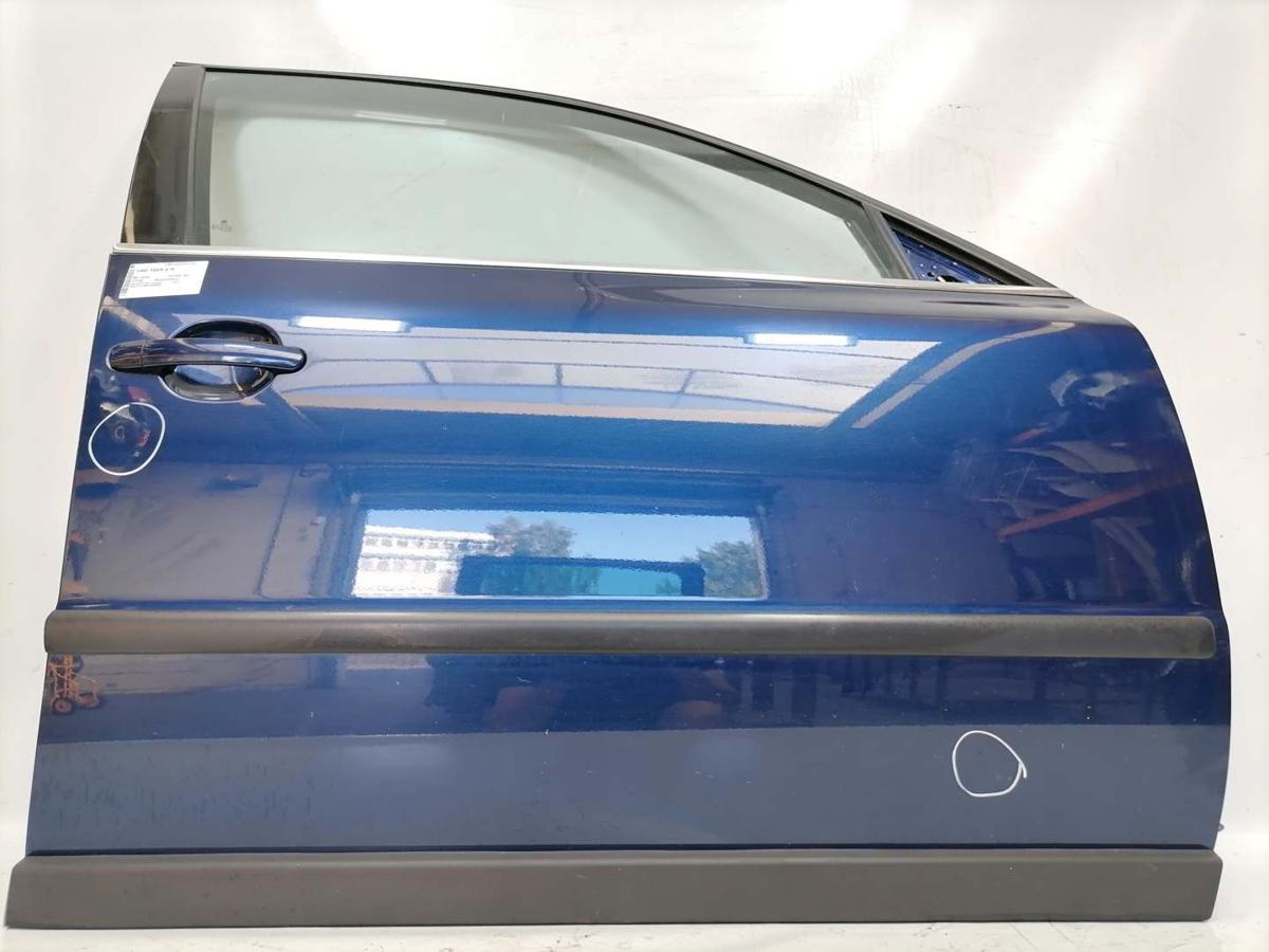 VW Passat 3BG original Tür vorn rechts LD5Q Shadowblue BJ04